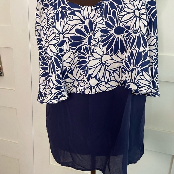 Charming Charlie’s Adj Strap blue White Floral Flowy Tank Top XL - Picture 5 of 11